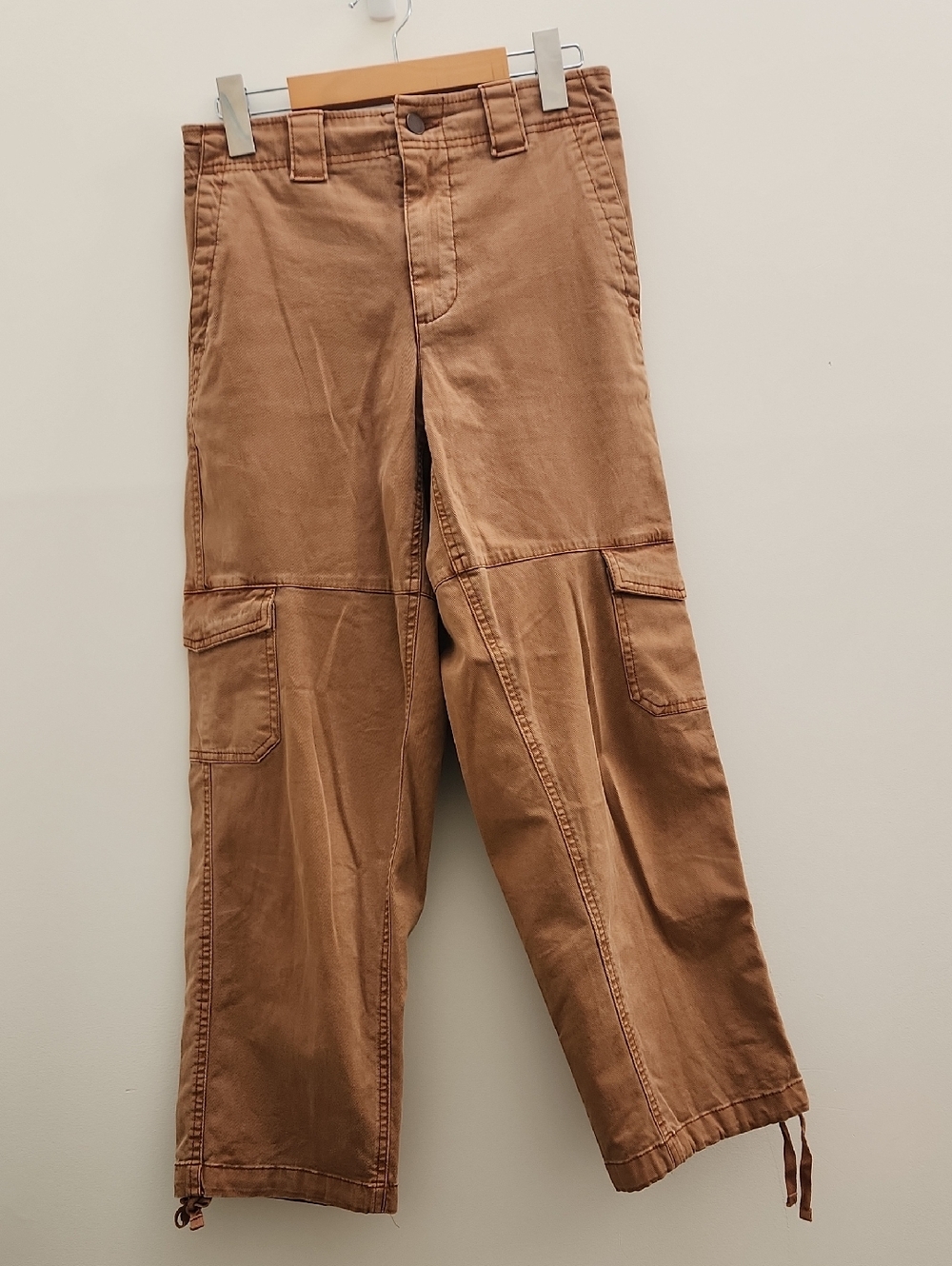 Old Navy Tan Cropped Cargo Pants